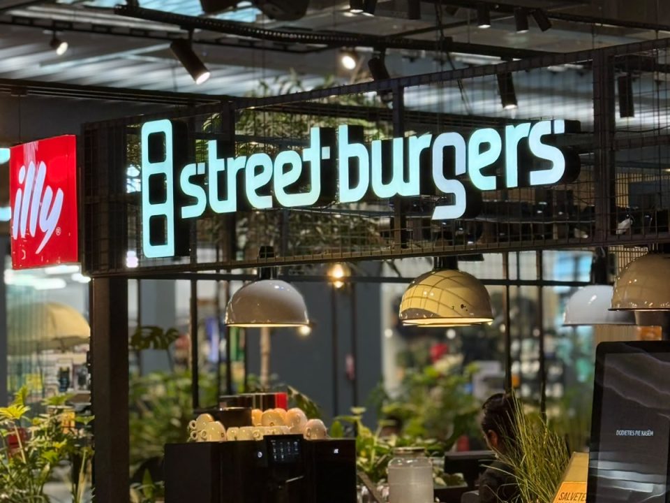Street Burgers at the SĀGA food court